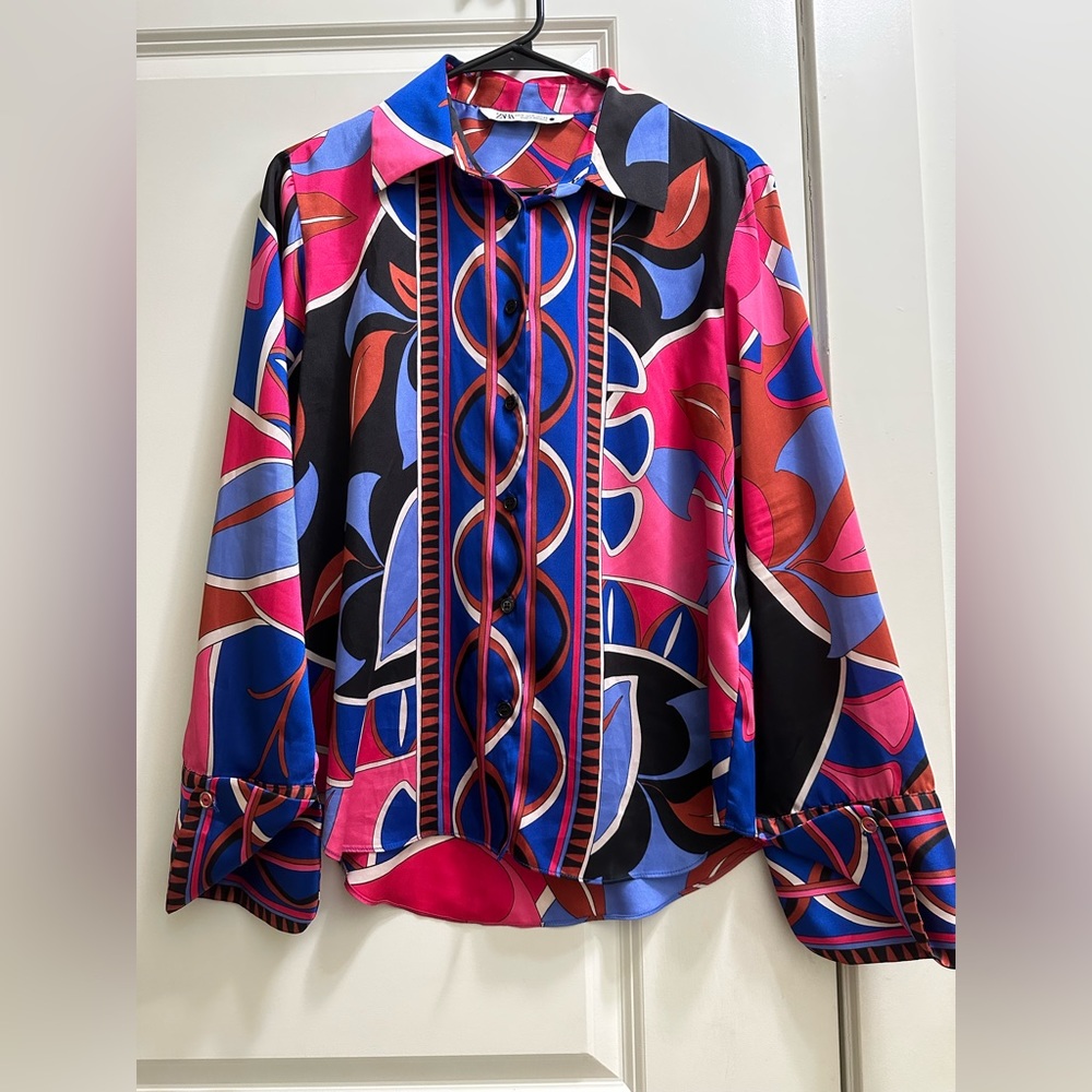 Zara Blouse, Size Medium